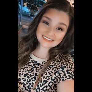 Meet your Posher, Candice